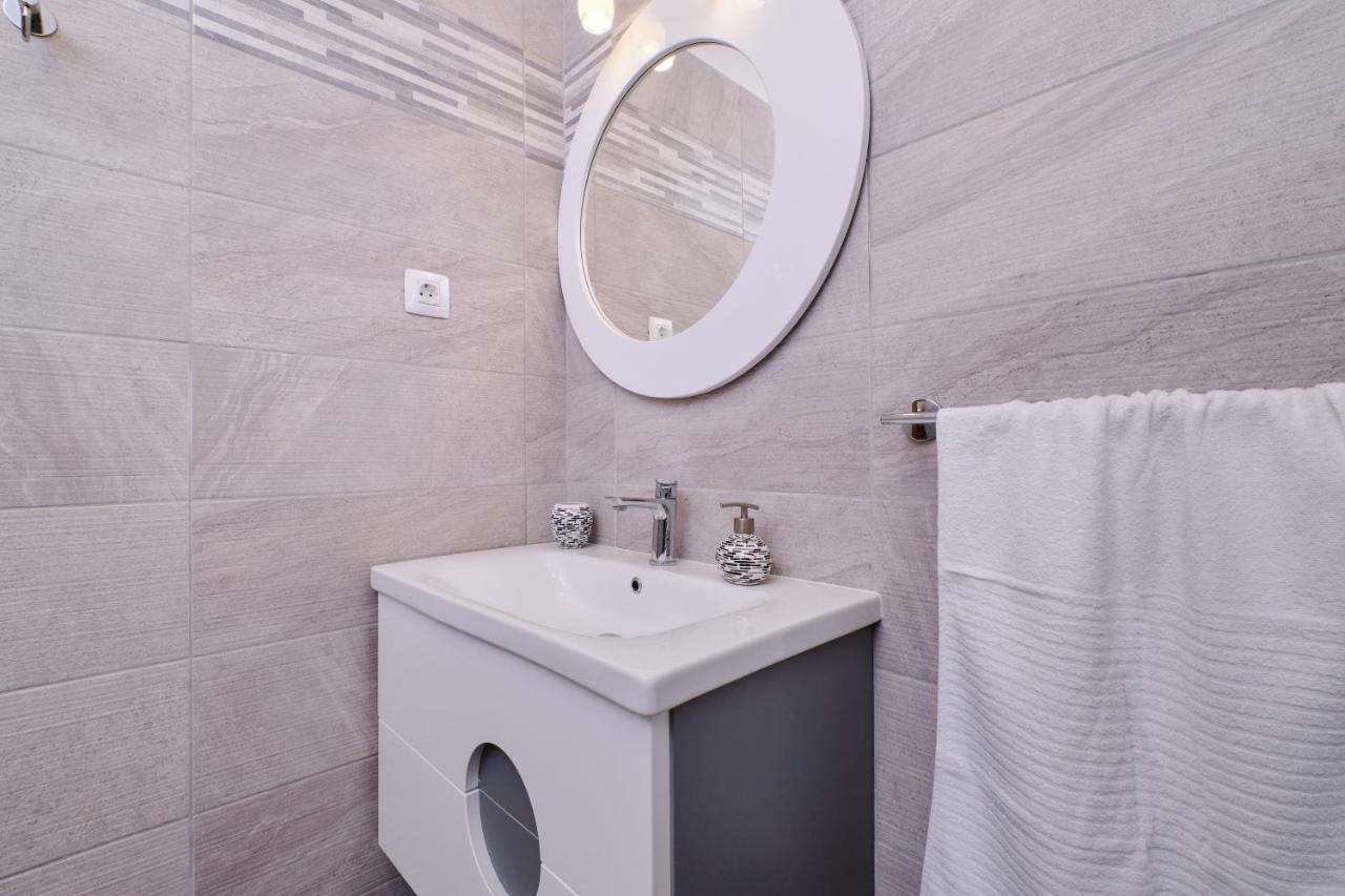Apartment Kaleta Sveti Jakov Exteriör bild